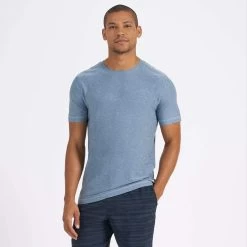 Vuori Strato Tech Tee -Fashionable Men'S Clothing Store V126HCL 1 2048x 65512591 4a8a 4e56 b83e ee66da3c6537