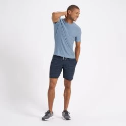 Vuori Strato Tech Tee -Fashionable Men'S Clothing Store V126HCL 4 2048x 33bd8575 bce7 400b 95ae 3d9bc94b16d1